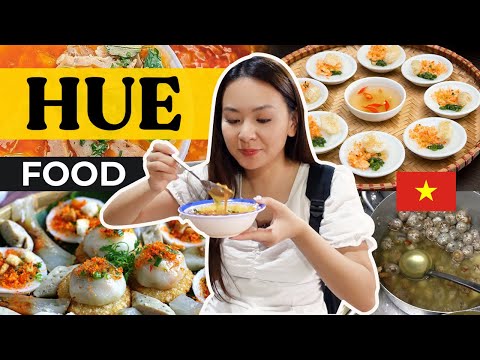 WHAT TO EAT IN HUE? BEING DISPERSED BY THE POLICE (ĐANG ĂN CHÈ BỊ CÔNG AN ĐUỔI :)
