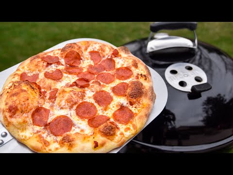How to BBQ a pizza on a Weber Kettle Grill