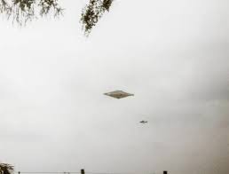 미국서 또 Ufo 목격 주장 나와…날개없는 검은 물체 정체는?